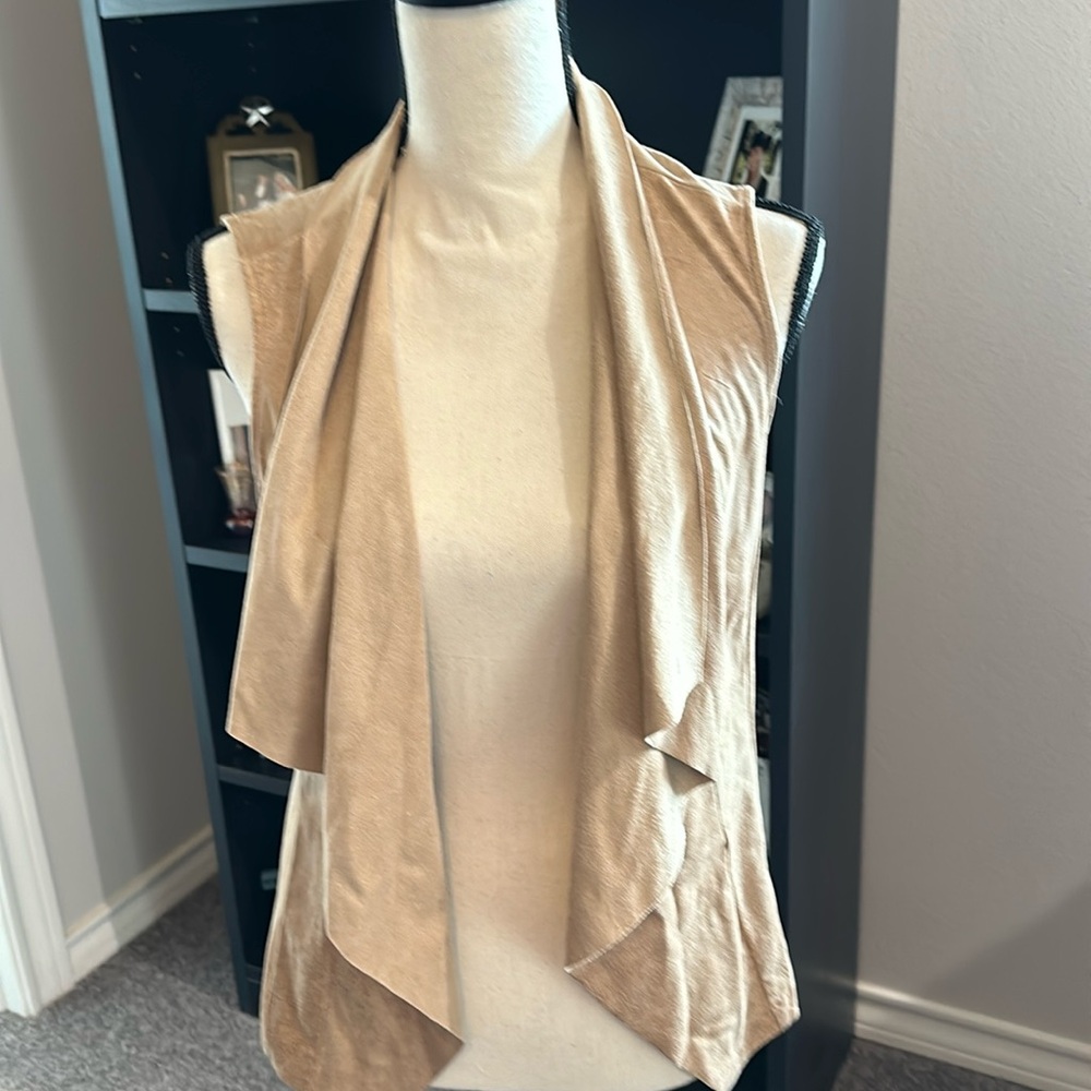 Suade like feel, cute cover vest